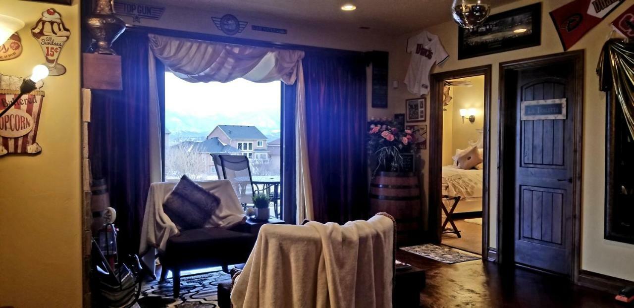 Chateau Du Pikes Peak, A Tuscany Retreat Колорадо Спрингс Екстериор снимка